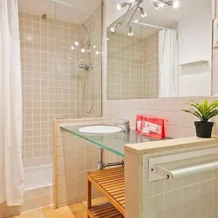 Alcam Santa Monica Apartment